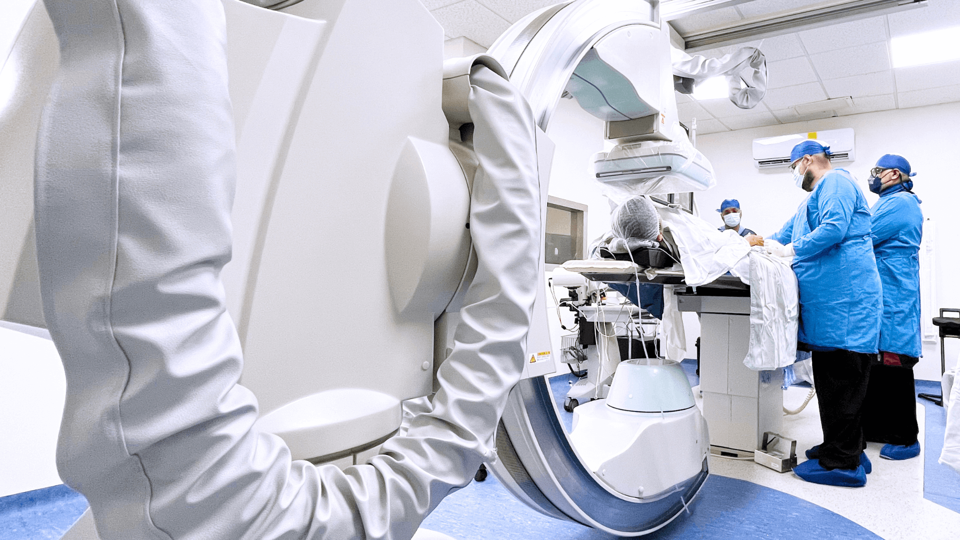 Equipamiento e instalaciones de la sala de Hemodinámica
